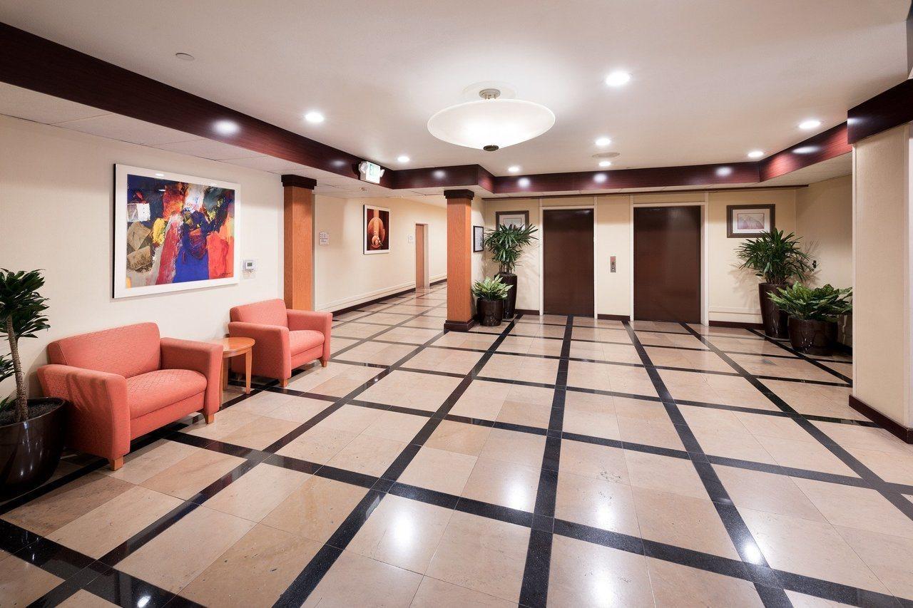 Comfort Inn & Suites Oakland Airport Exterior photo