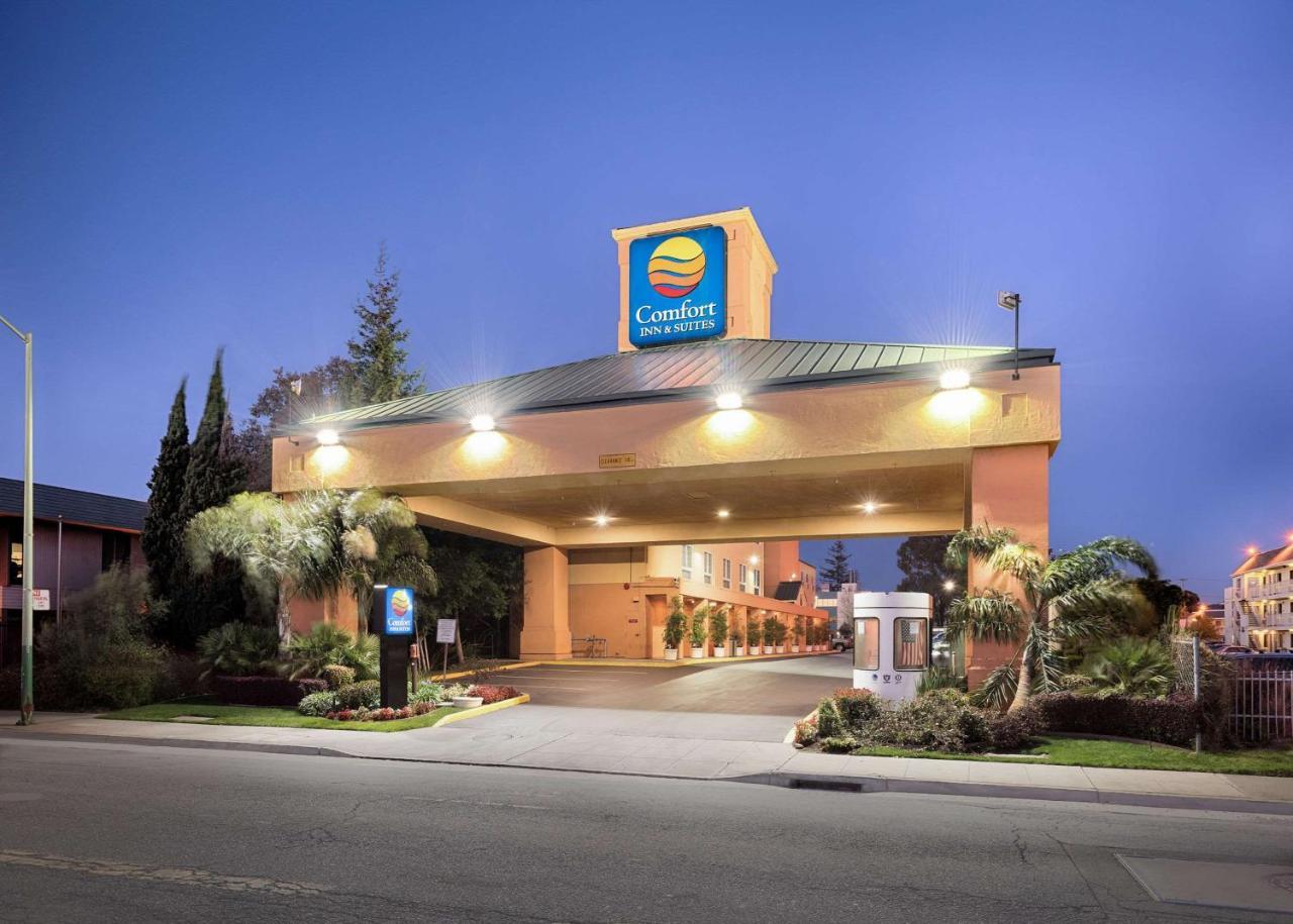 Comfort Inn & Suites Oakland Airport Exterior photo